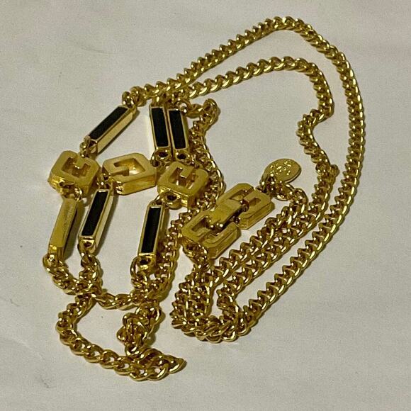 GIVENCHY G Vintage Logo Long Chain Necklace in Gold & Emerald Filled Bars - Picture 2 of 8